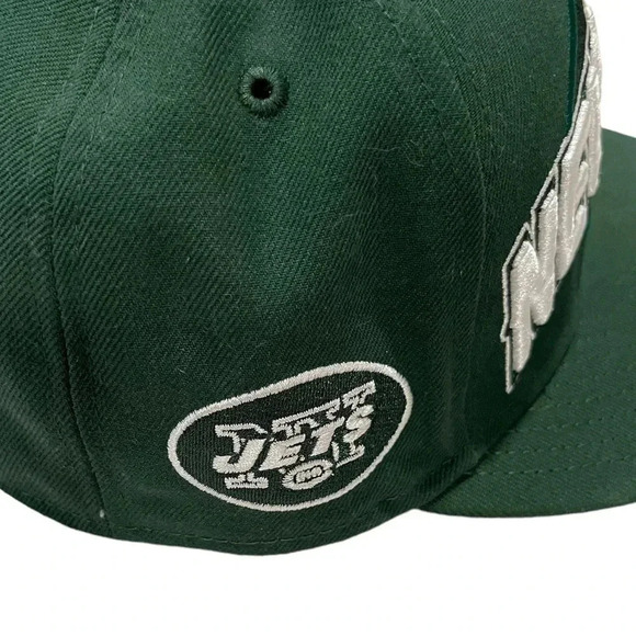🍀 2/$22 NWT New Era New York Jets NFL Fitted Flat brimmed Green Hat size 7 1/8 - Picture 3 of 5
